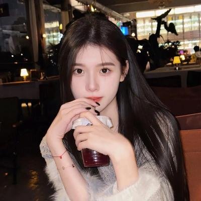 新婚夜，傻子老公抱紧了我